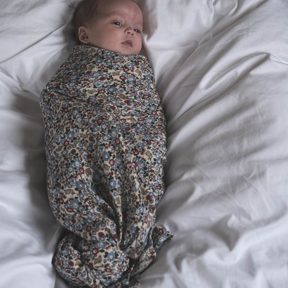 Swaddle / stór taubleyja - Flora bunnies rouge